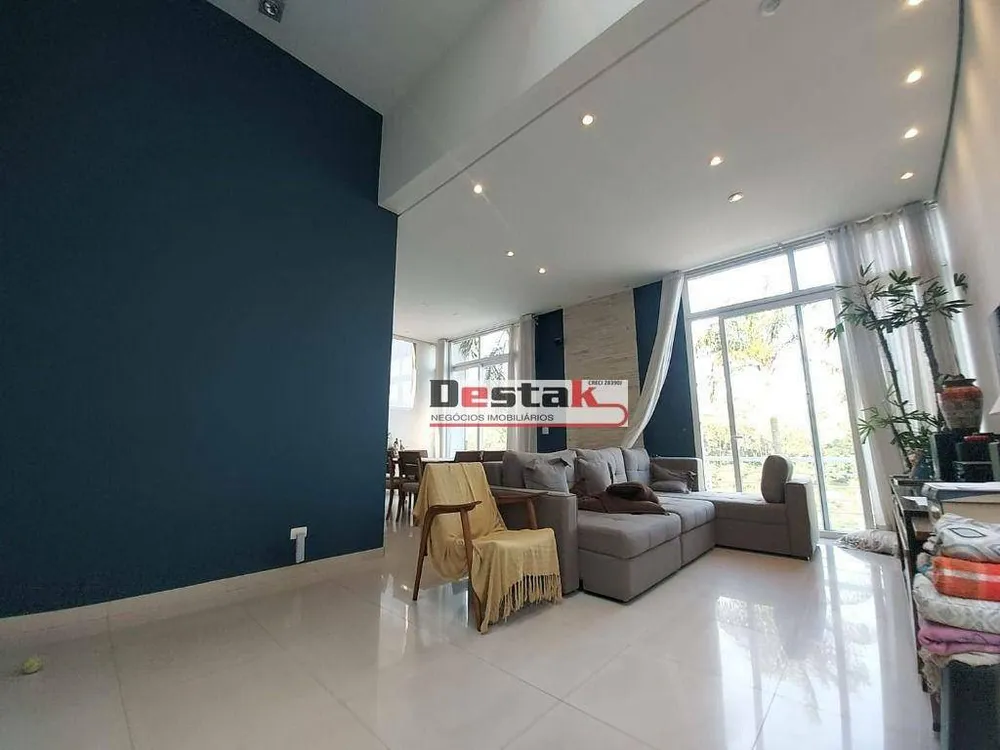 Sobrado, 3 quartos, 285 m² - Foto 1