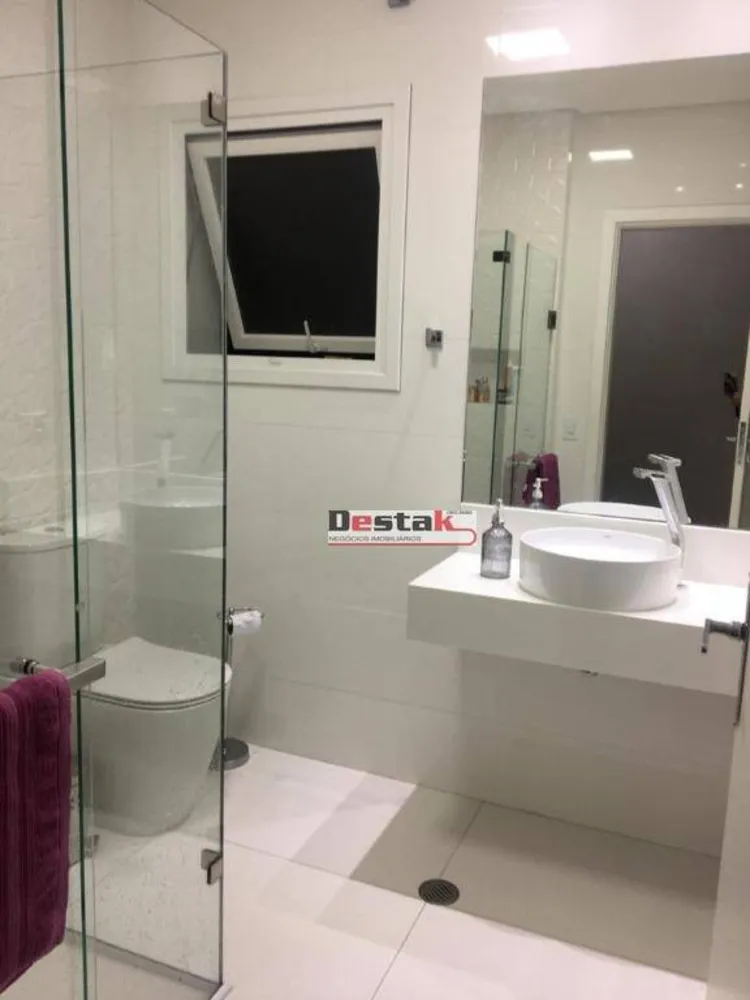 Sobrado, 4 quartos, 380 m² - Foto 1