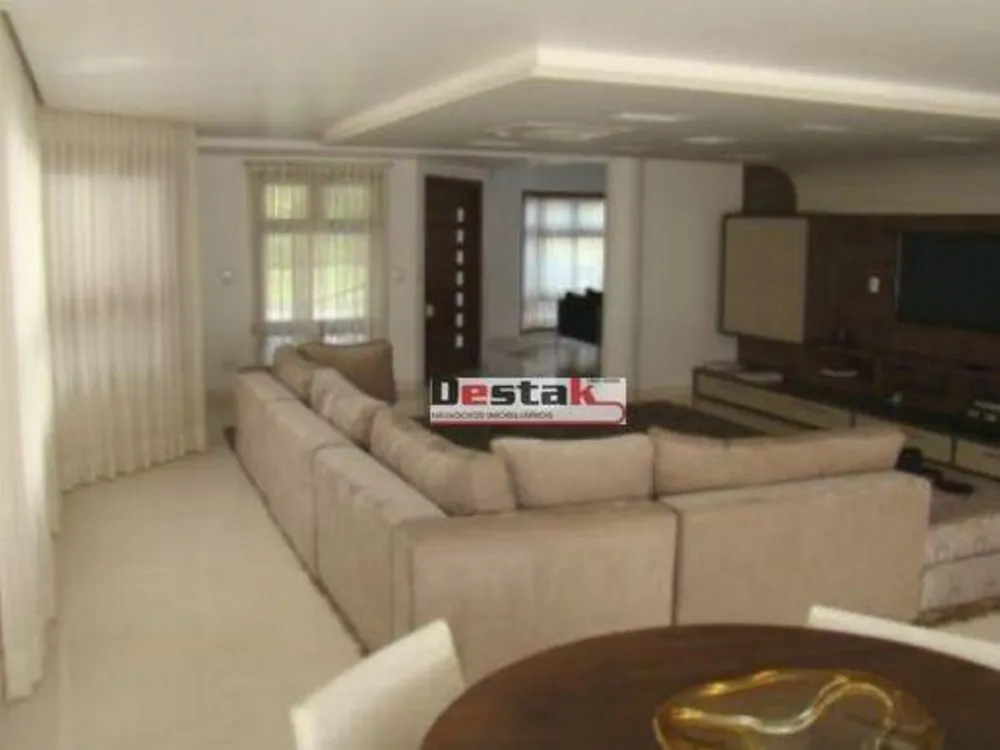 Sobrado, 4 quartos, 935 m² - Foto 2
