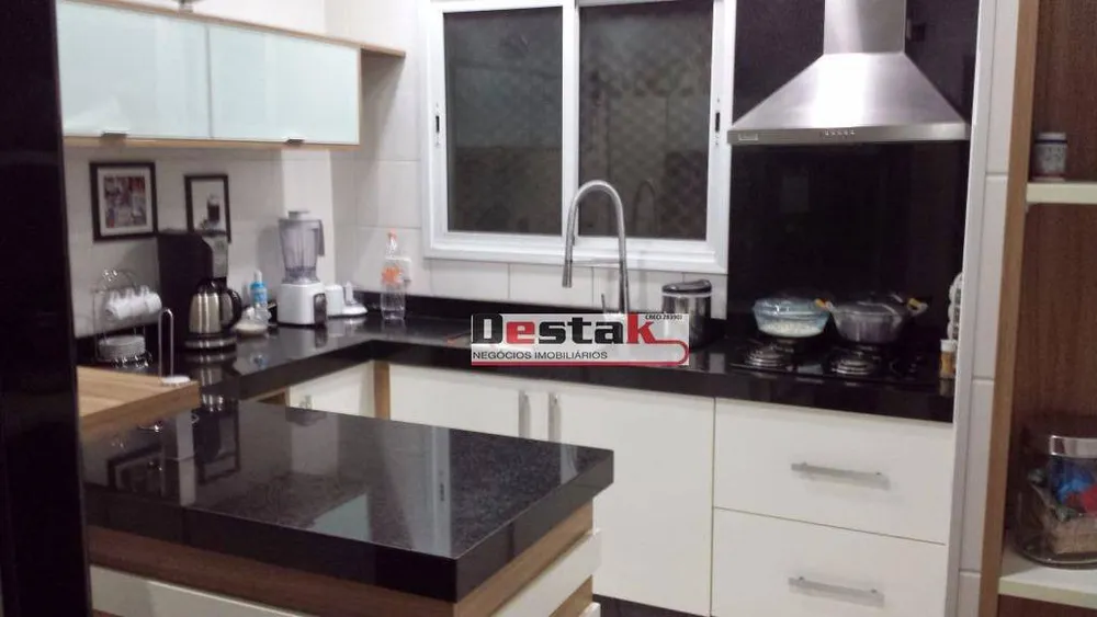 Cobertura, 3 quartos, 180 m² - Foto 1