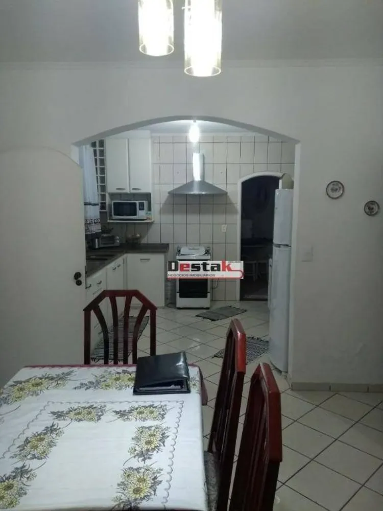 Casa, 3 quartos, 221 m² - Foto 4