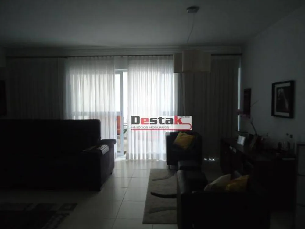 Apartamento, 3 quartos, 150 m² - Foto 1