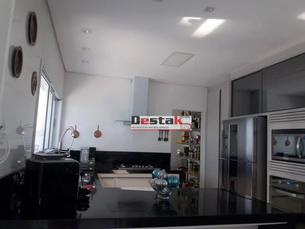Sobrado, 3 quartos, 310 m² - Foto 2