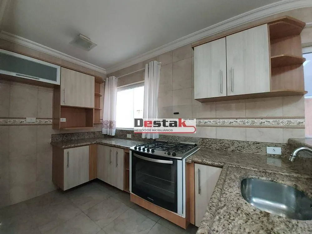 Sobrado, 3 quartos, 180 m² - Foto 2
