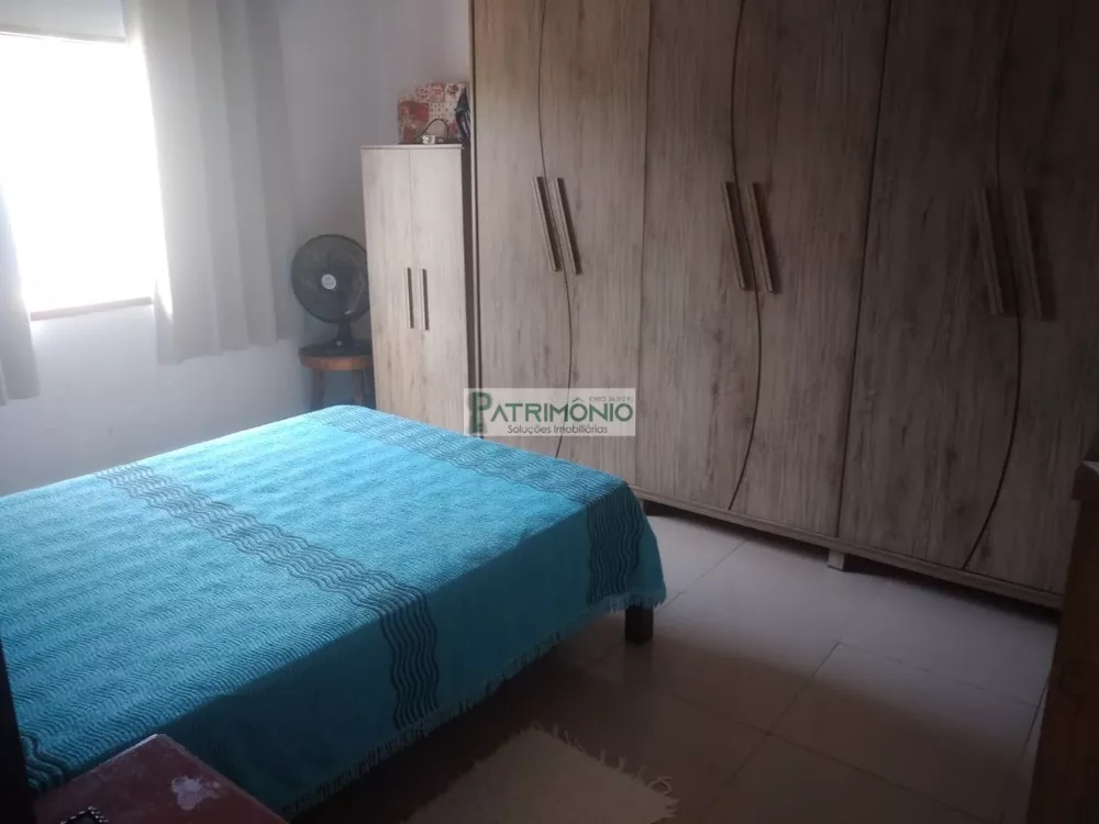 Casa à venda com 2 quartos, 106m² - Foto 1