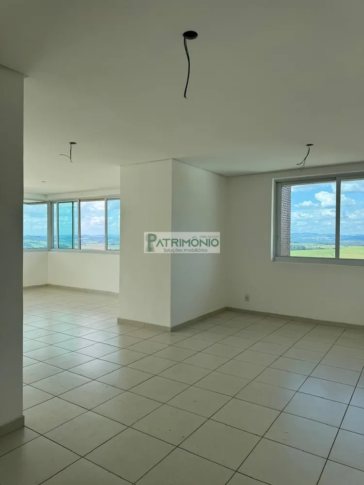 Cobertura, 3 quartos, 218 m² - Foto 1