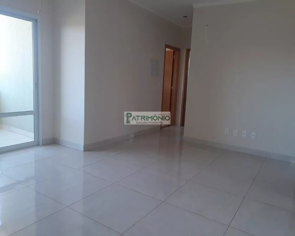 Apartamento à venda com 3 quartos, 92m² - Foto 1