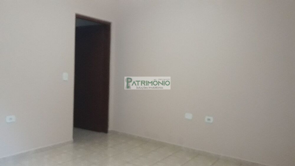 Casa à venda com 2 quartos, 80m² - Foto 5