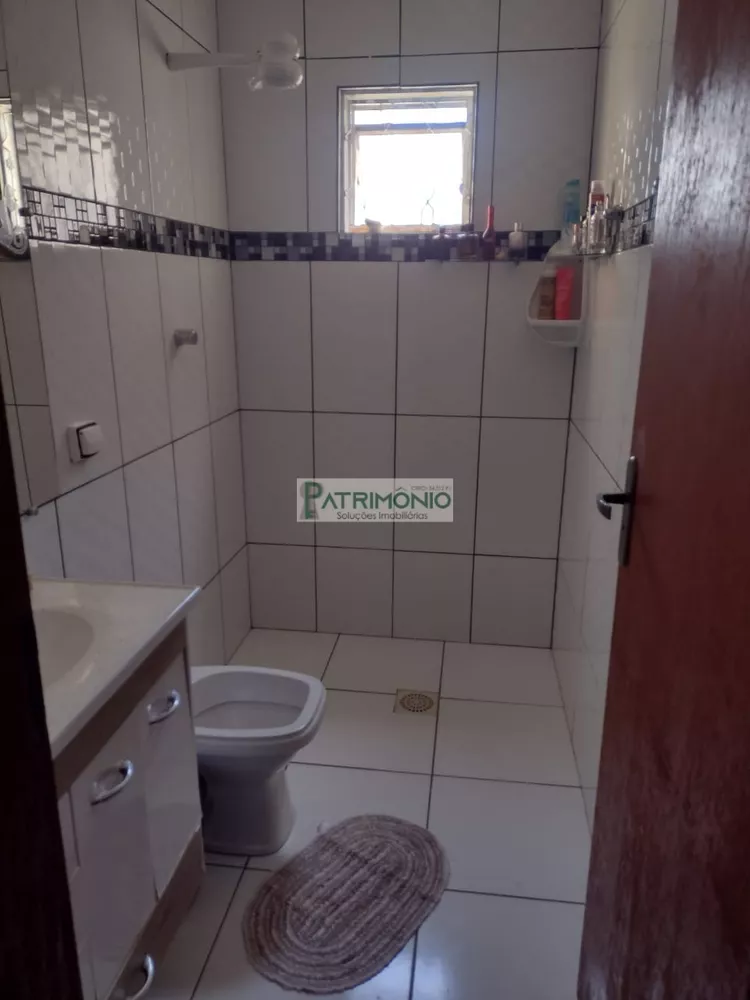 Casa à venda com 3 quartos, 90m² - Foto 3