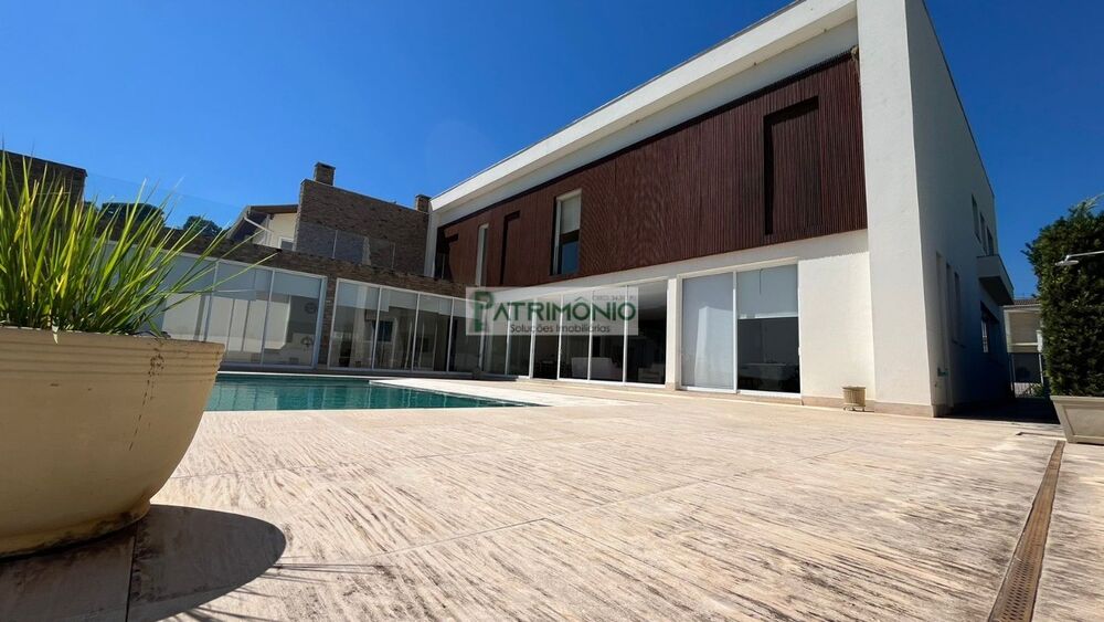 Casa à venda com 4 quartos - Foto 1