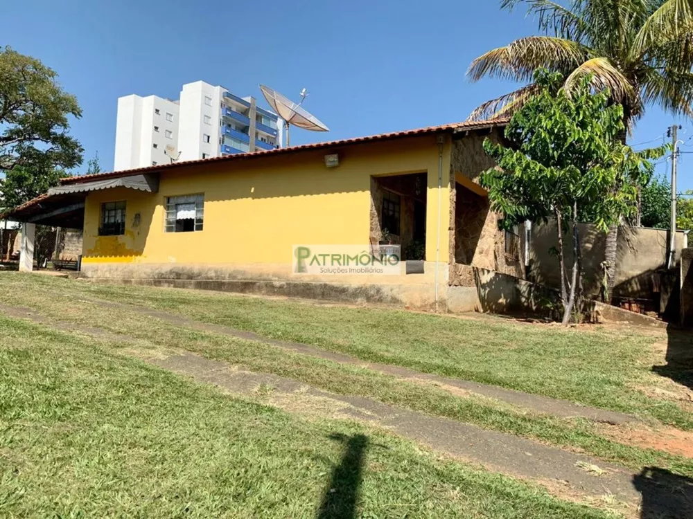 Casa à venda com 3 quartos, 1000m² - Foto 3