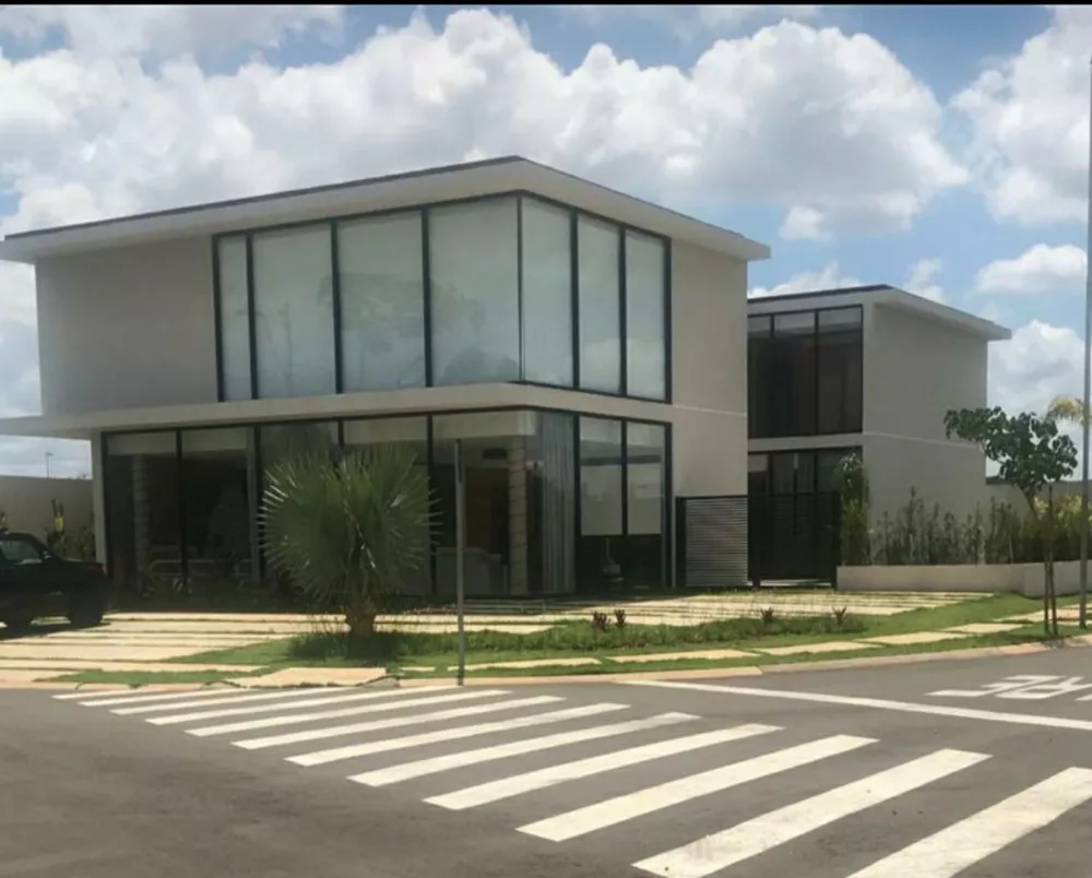 Casa à venda e aluguel com 4 quartos, 470m² - Foto 2