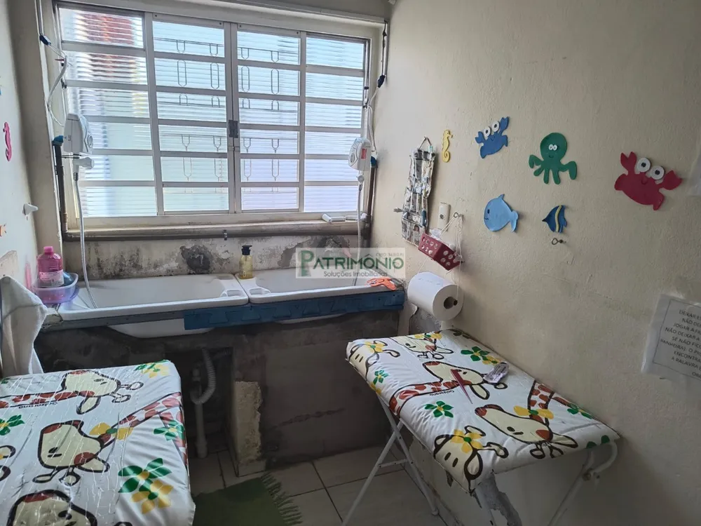 Casa, 6 quartos, 558 m² - Foto 4