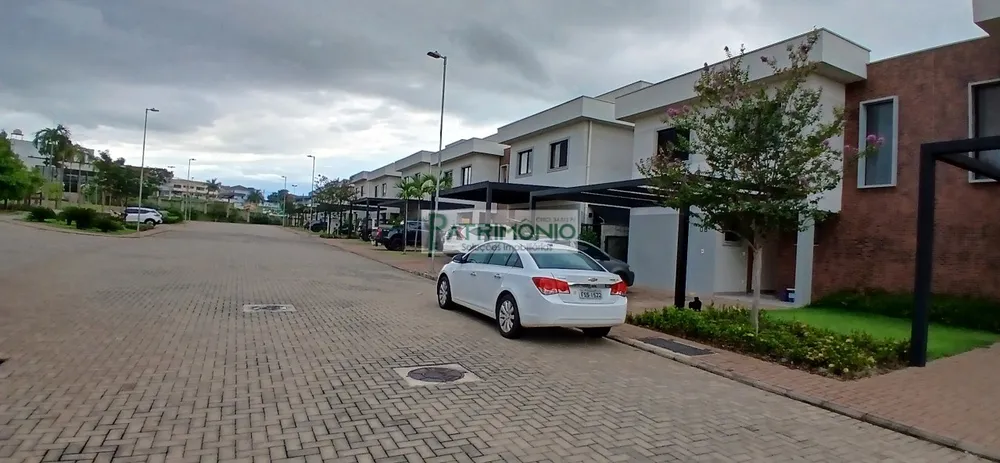Casa, 3 quartos, 215 m² - Foto 1