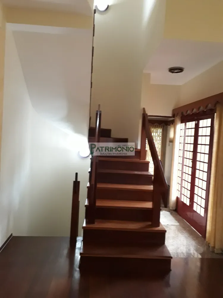 Casa, 4 quartos, 239 m² - Foto 3