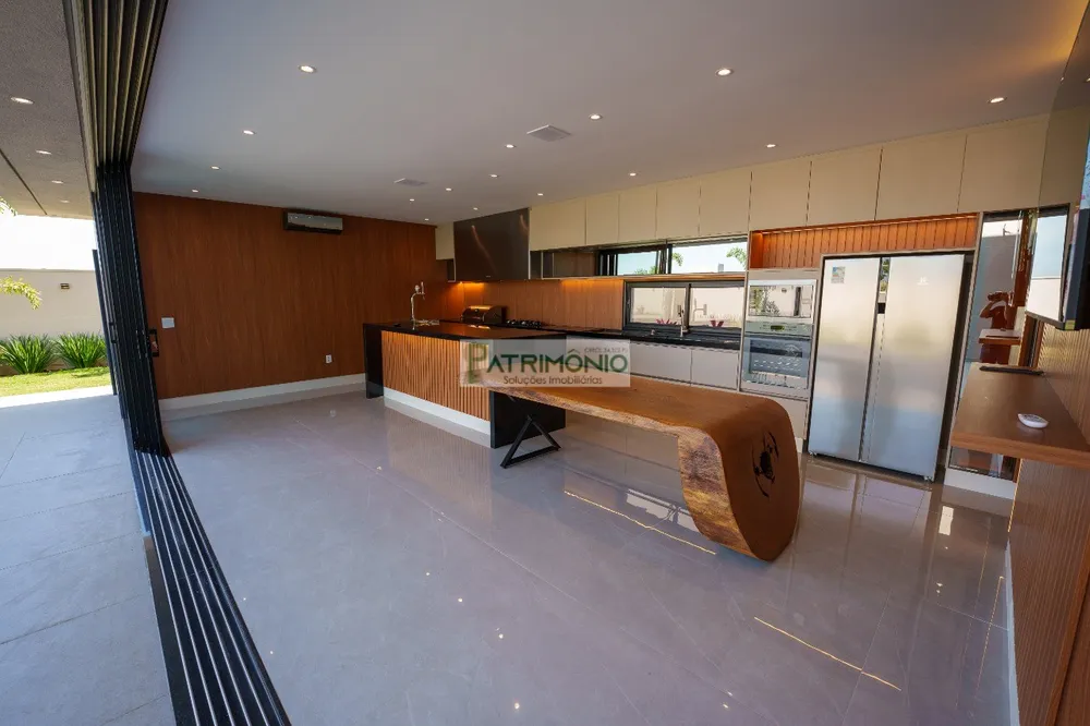 Casa, 3 quartos, 315 m² - Foto 3