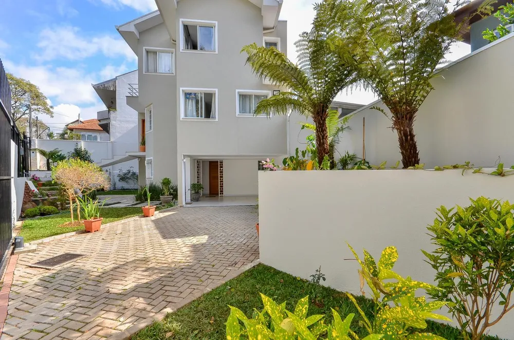 Casa, 3 quartos, 236 m² - Foto 1