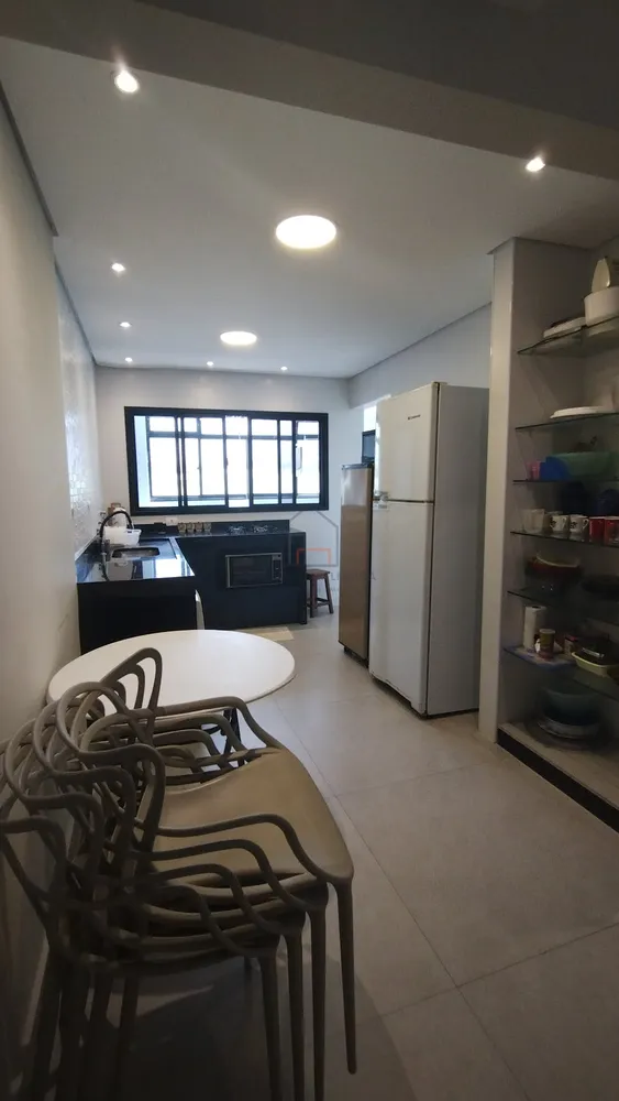 Apartamento, 3 quartos, 105 m² - Foto 2