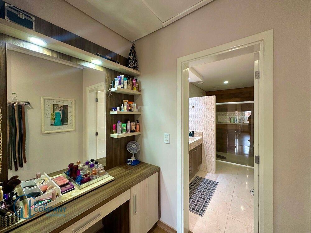 Casa à venda com 4 quartos, 416m² - Foto 2