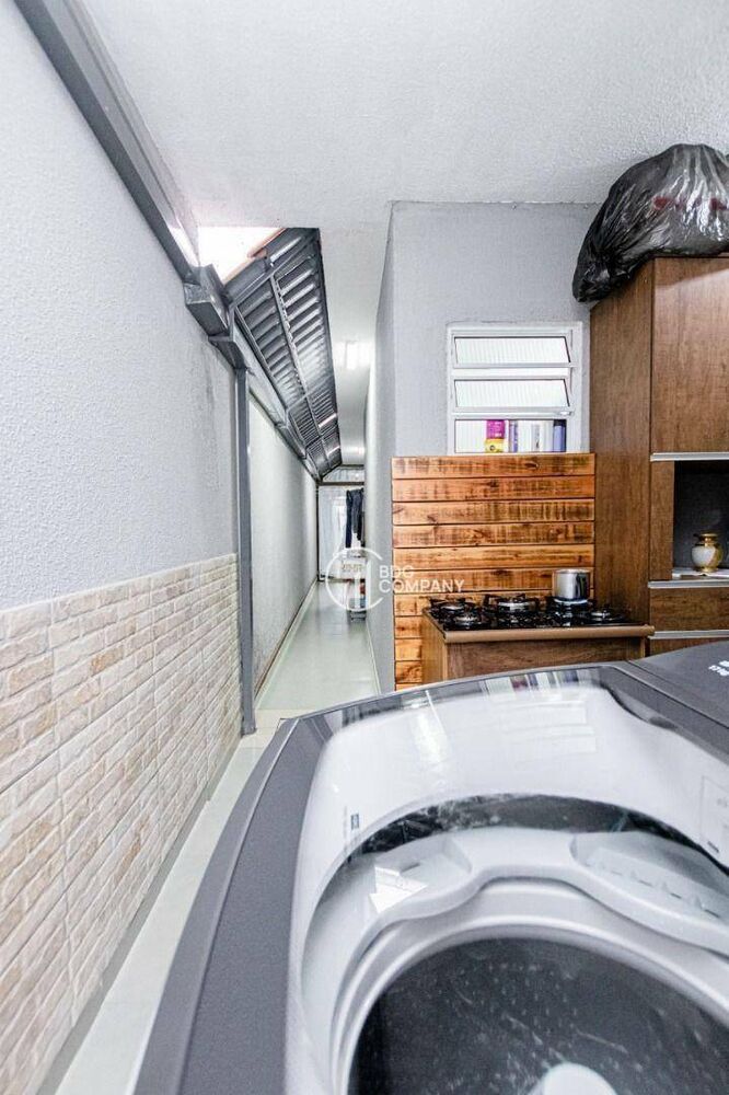 Casa à venda com 2 quartos, 90m² - Foto 3