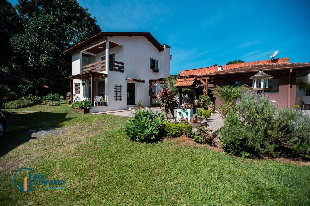 Chácara, 4 quartos, 1100 m² - Foto 1