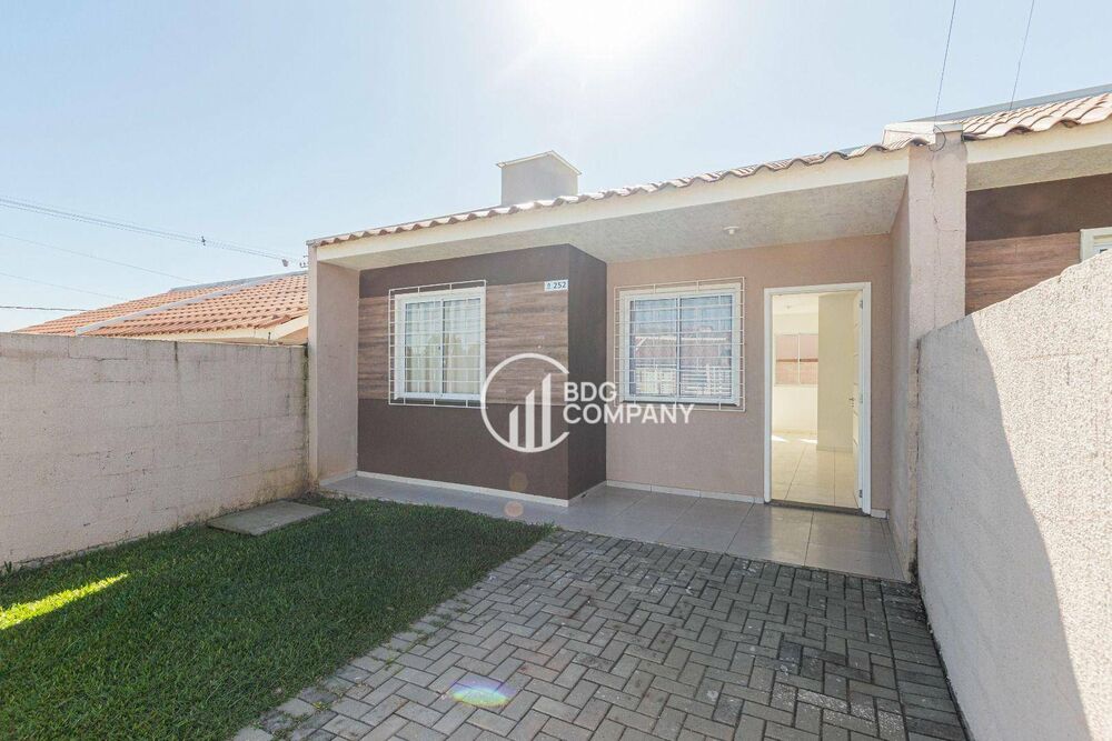 Casa à venda com 2 quartos, 57m² - Foto 2
