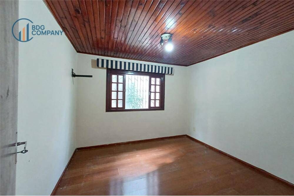 Casa à venda com 3 quartos, 130m² - Foto 3