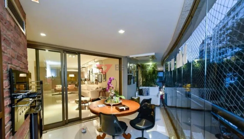 Apartamento, 4 quartos, 221 m² - Foto 1