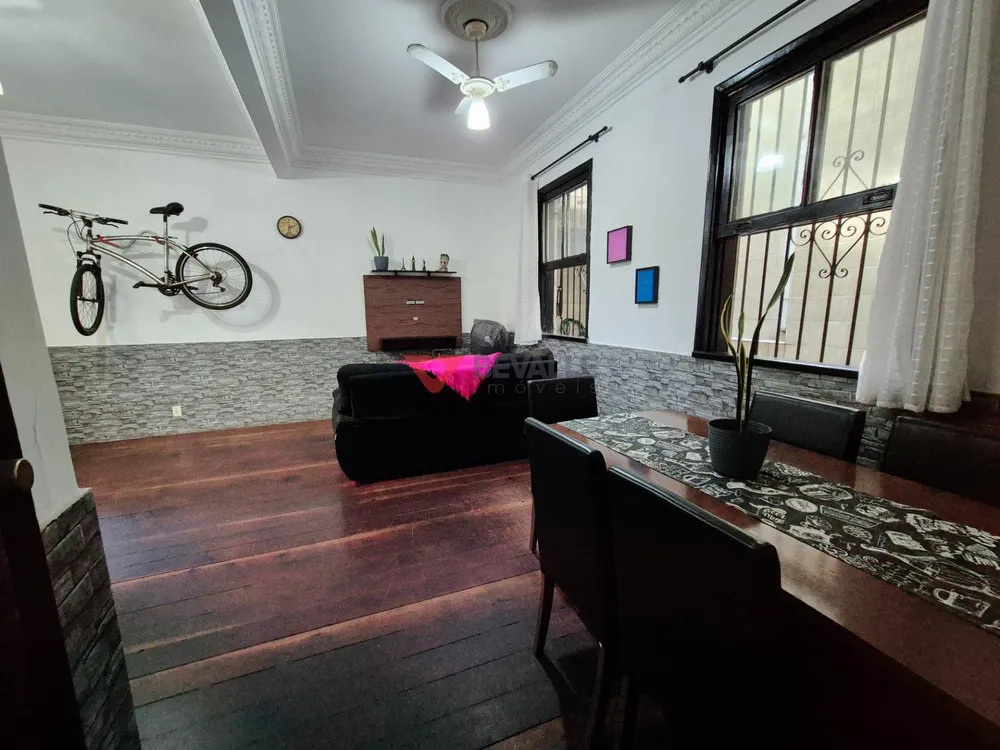 Casa, 5 quartos, 200 m² - Foto 1