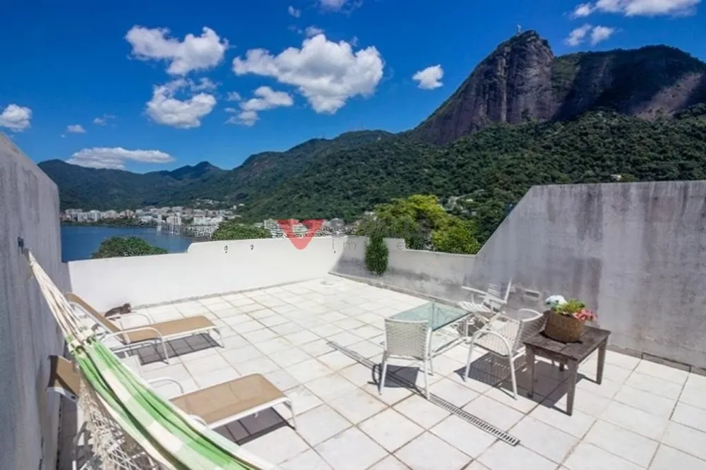 Casa, 4 quartos, 302 m² - Foto 1