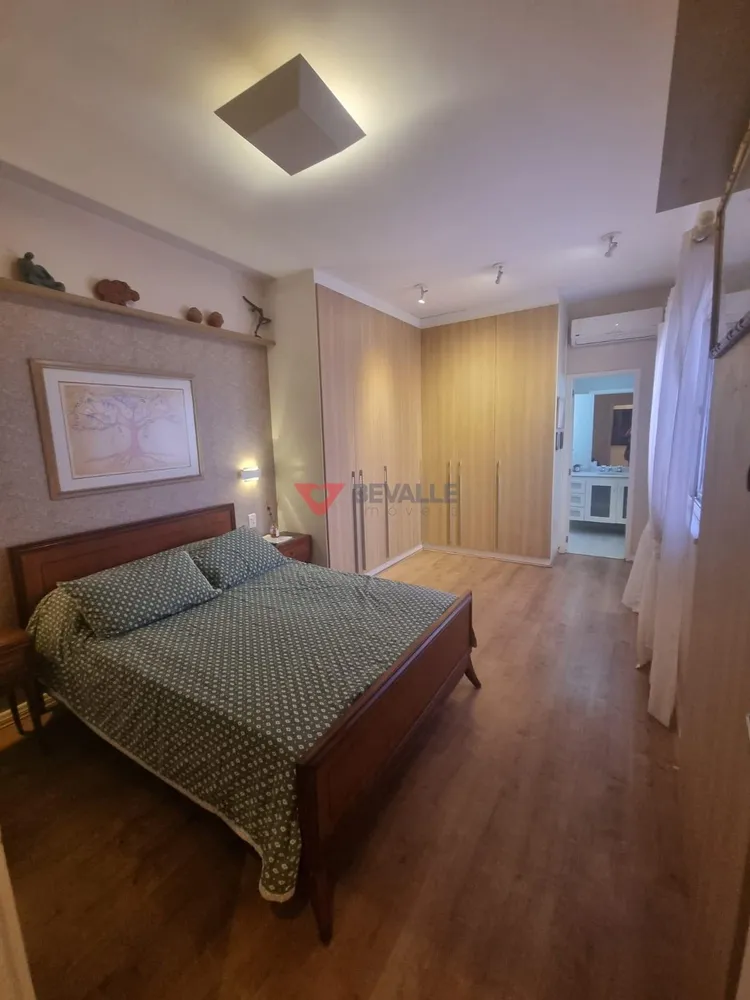 Cobertura, 3 quartos, 240 m² - Foto 2