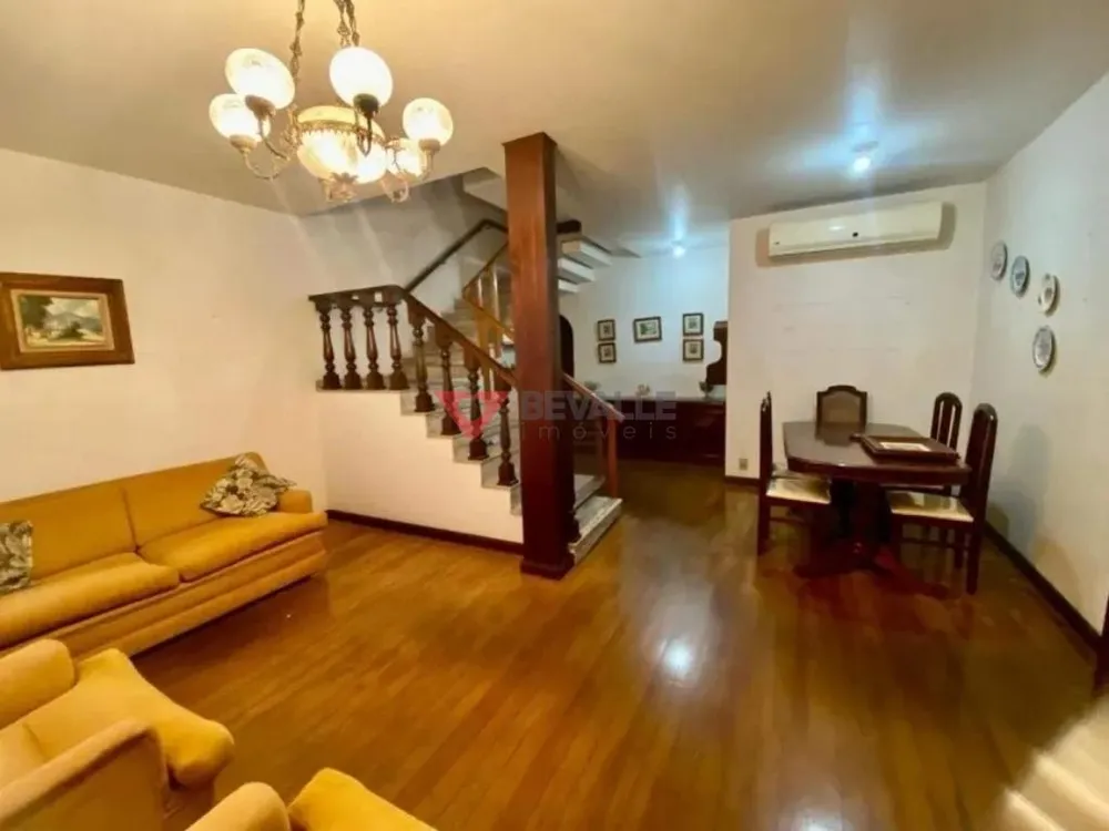 Casa, 4 quartos, 215 m² - Foto 2