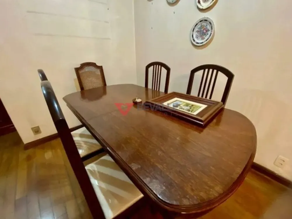 Casa, 4 quartos, 215 m² - Foto 2