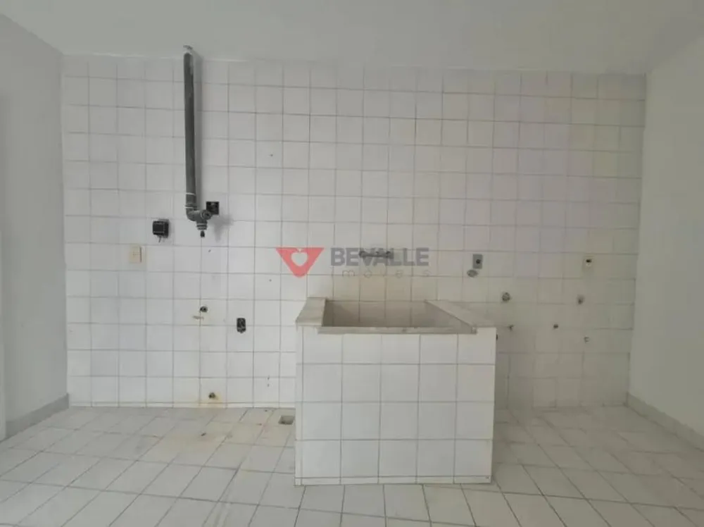 Casa, 3 quartos, 240 m² - Foto 13