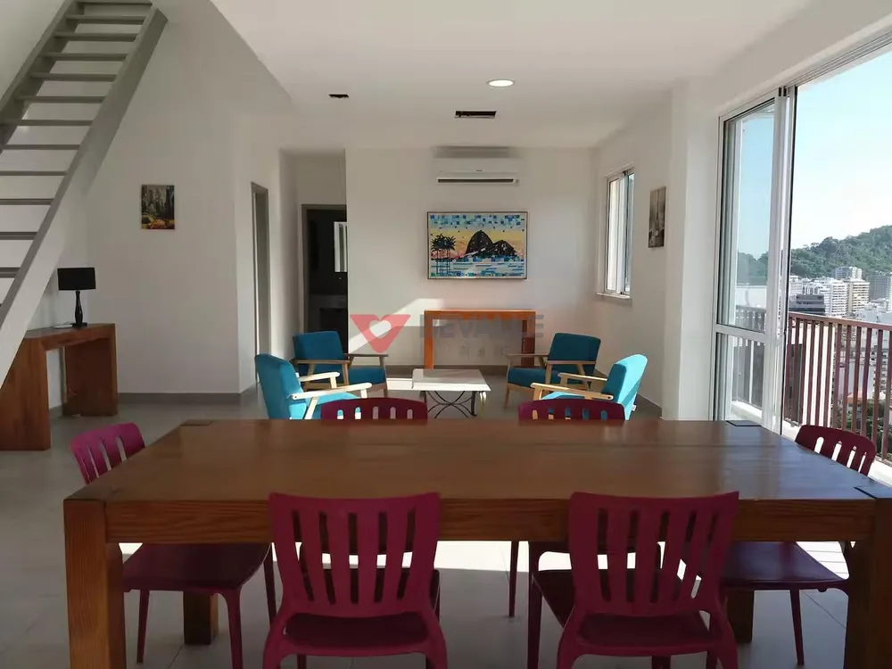 Cobertura, 3 quartos, 240 m² - Foto 2