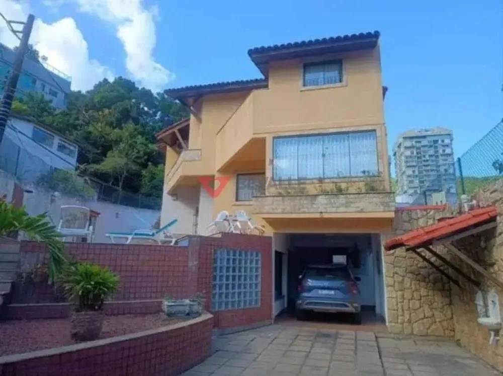 Casa, 4 quartos, 229 m² - Foto 2