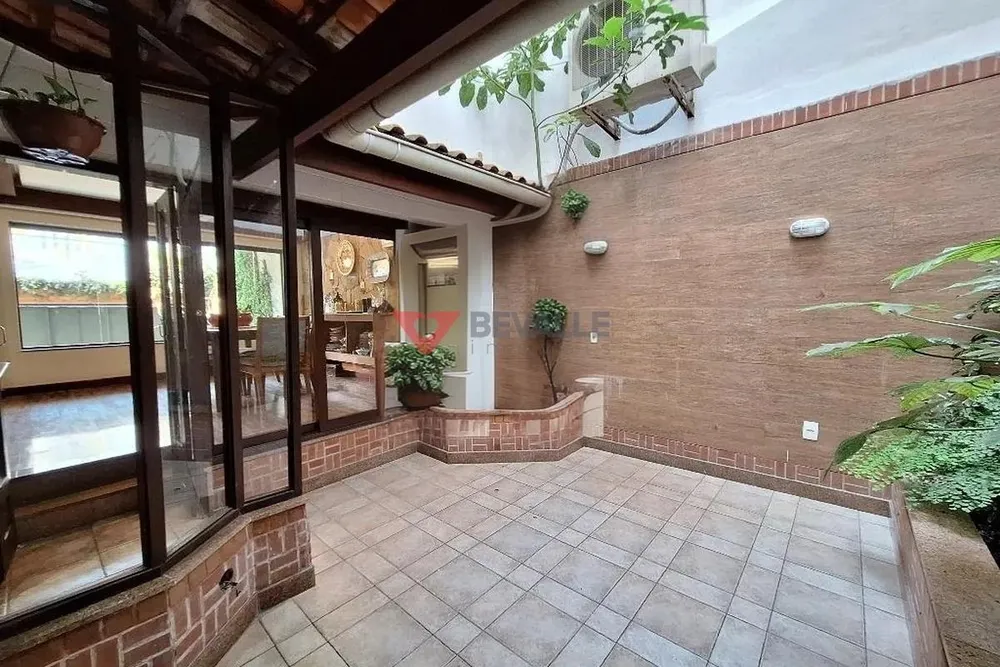 Casa, 5 quartos, 250 m² - Foto 2