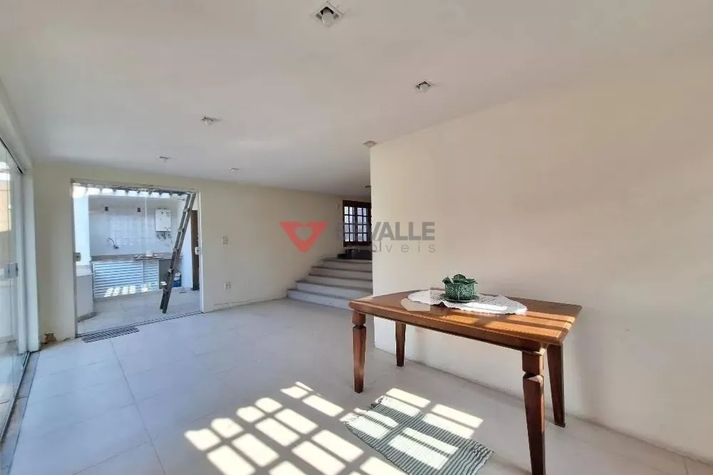 Casa, 5 quartos, 250 m² - Foto 13