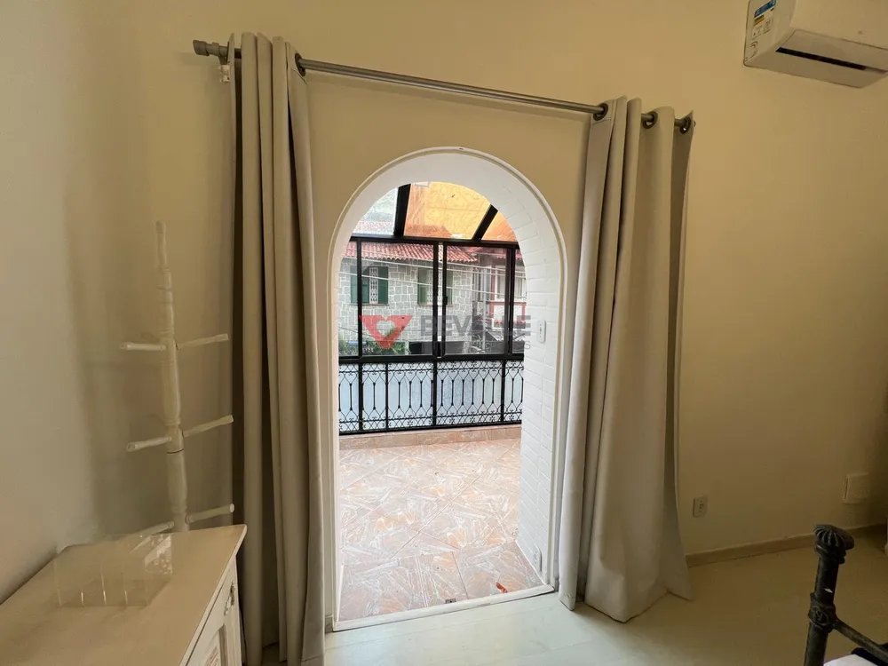 Casa, 4 quartos, 220 m² - Foto 12