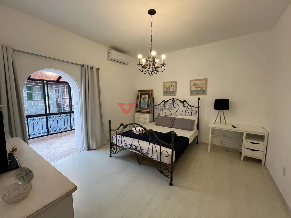 Casa, 4 quartos, 220 m² - Foto 11
