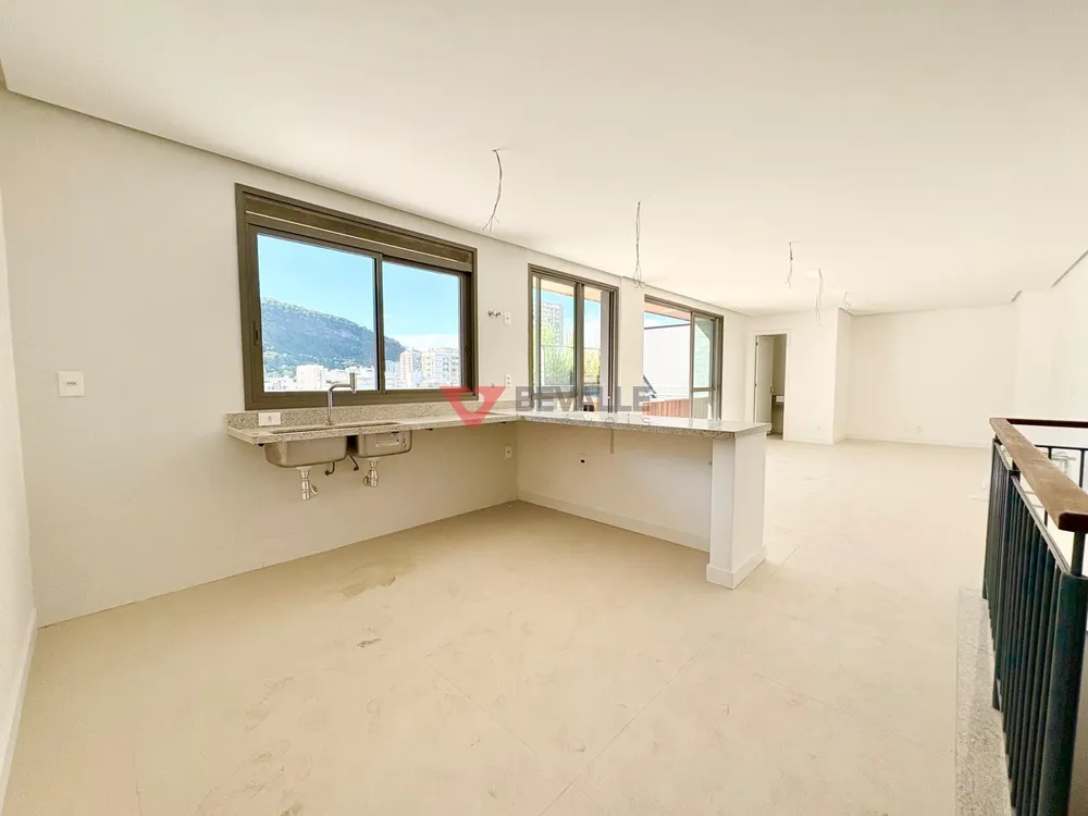 Cobertura, 3 quartos, 250 m² - Foto 2
