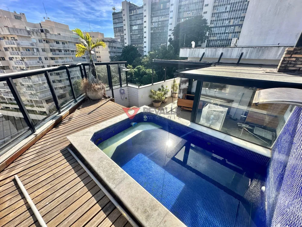 Cobertura, 3 quartos, 245 m² - Foto 1