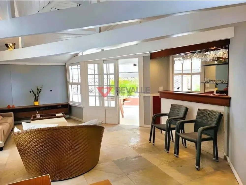 Cobertura, 3 quartos, 230 m² - Foto 4