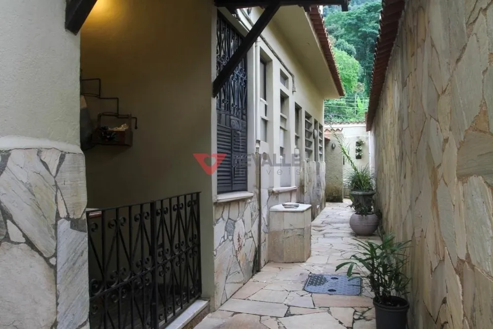 Casa, 3 quartos, 286 m² - Foto 29