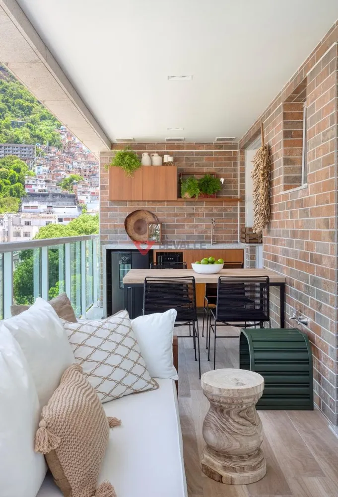 Apartamento, 3 quartos, 130 m² - Foto 1