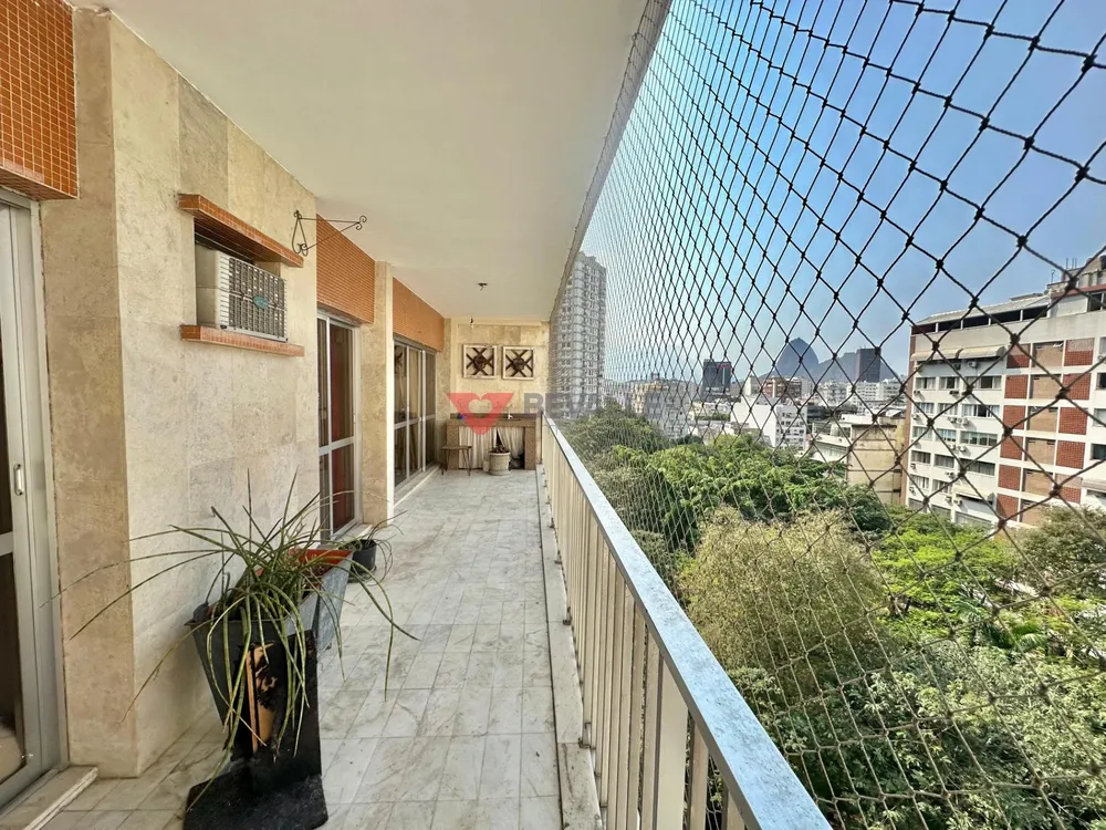 Cobertura, 4 quartos, 220 m² - Foto 1