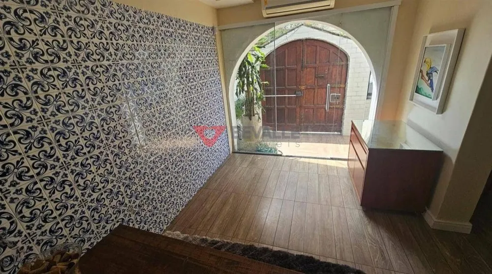 Casa, 3 quartos, 235 m² - Foto 2