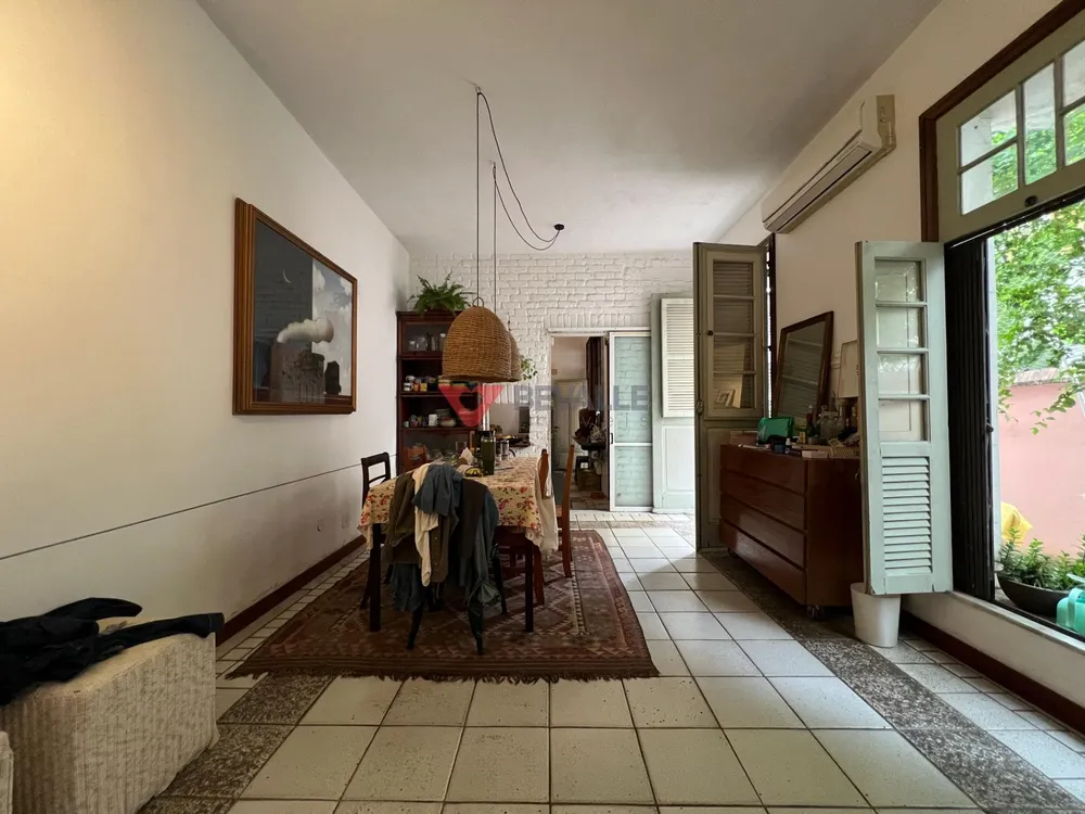 Casa, 5 quartos, 288 m² - Foto 2