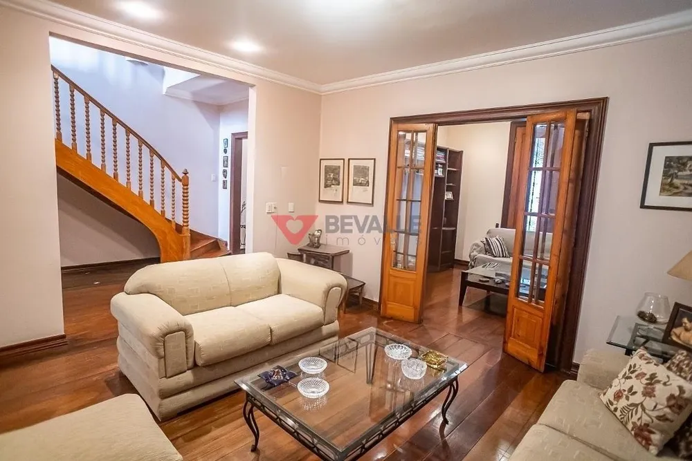 Casa, 6 quartos, 340 m² - Foto 1