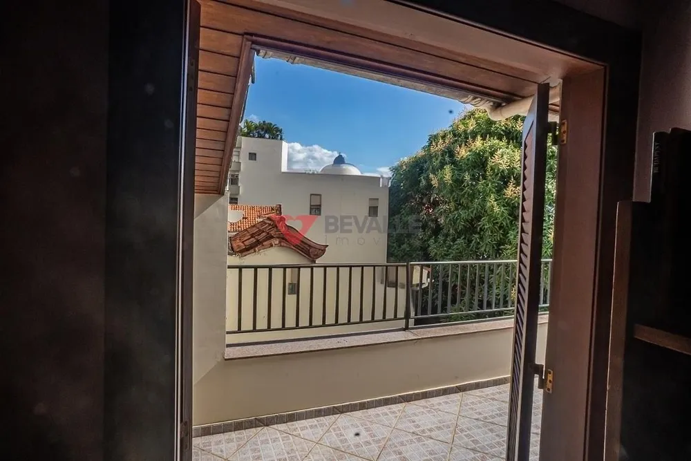Casa, 6 quartos, 340 m² - Foto 31